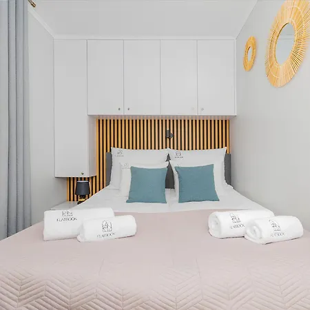 Flatbook - Enklawa Apartment
